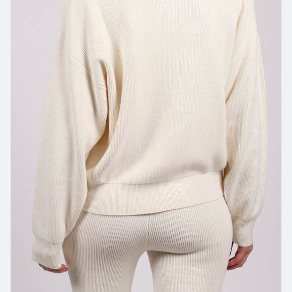 NWOT- Brunette the Label crew neck sweater in cream size M/L - Picture 2 of 6